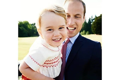 Princo George'o gimtadienio išvakarėse karališkieji rūmai išplatino dar nematytą jo nuotrauką