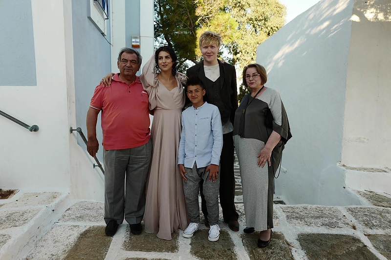 Vasilijus Barchatovas ir Asmik Grigorian su šeima – tėčiu Gehamu Grigorianu, mama Irena Milkevičiūte ir sūnumi Nojumi