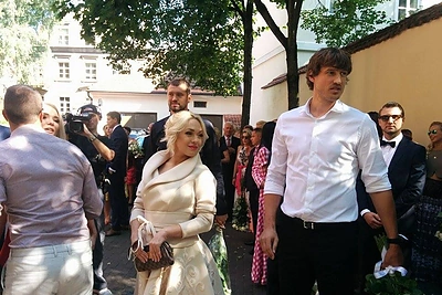 Oksana Pikul-Jasaitienė po gimdymo pirmąkart pasirodė viešumoje