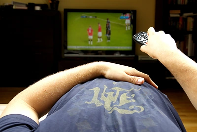 Pagrindinės persivalgymo priežastys ir patarimai, kaip to išvengti