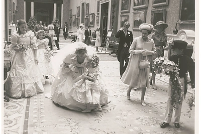 Princesė Diana ir karalienė Elizabeth II Bakingamo rūmuose (1981 m.)