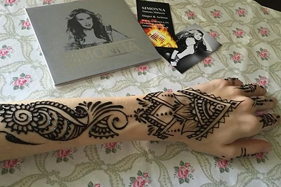 Simonos Milinytės tatuiruotė