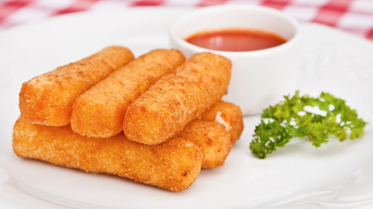 Skrudintos mocarelos lazdelės