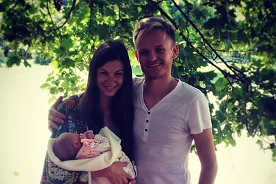 Laurai ir Šarūnui Mazalams gimė dukra: „Laimingi tėvai užaugina laimingus vaikus“