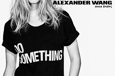 Anna Ewers „Alexander Wang“ kapsulinės kolekcijos reklamoje