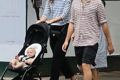 Keira Knightley ir Jamesas Rightonas su dukra Edie / Vida Press nuotr.