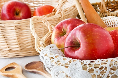 Tarptautinė grožio diena: obuolių pyrago šveitiklio ir paties pyrago receptai