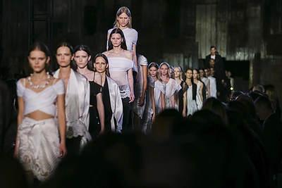 „Givenchy“ mados šou Niujorko mados savaitėje akimirka