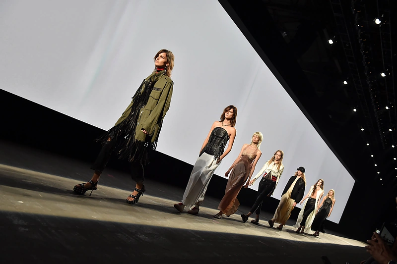 „Alexander Wang“ 2016 m. pavasario kolekcijos pristatymas