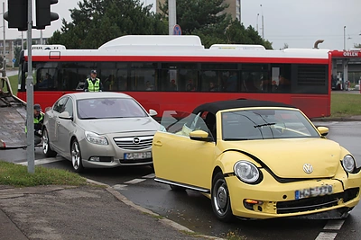 Eglės Straleckaitės „Volkswagen Beetle“ pateko į avariją