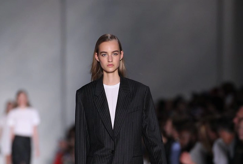 DKNY 2016 m. pavasario-vasaros kolekcijos pristatymo momentas