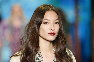 9 paprasti, bet veikiantys patarimai, jei norite džiaugtis gražiais plaukais