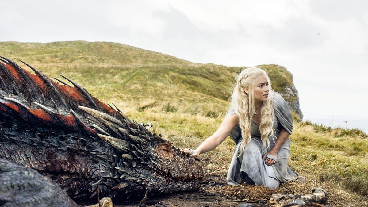Emilia Clarke seriale „Sostų karai“