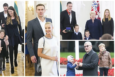 Lietuvos krepšinio rinktinė į prezidentūrą atvyko su žmonomis, vaikais ir anūkais