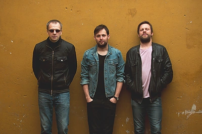 Nauja „Sisters On Wire“ daina tapo „Starkaus ir Radzevičiaus kelionių“ laidos garso takeliu