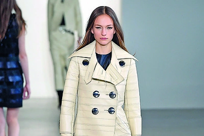 „Calvin Klein“ 2015-2016 m. rudens-žiemos kolekcijos modelis