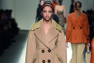 „Fendi“ 2015 m. rudens kolekcijos modelis