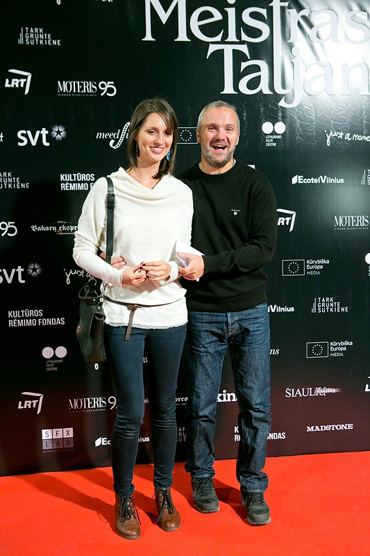 Giedrius Savickas su drauge Agata Šilobrit