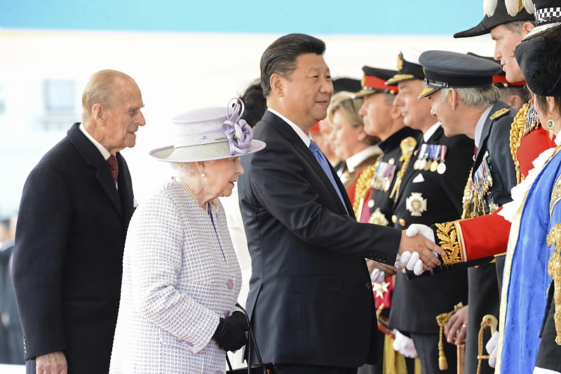 Karalienės Elizabeth II ir Kinijos prezidento Xi Jinpingo susitikimas