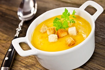 Išbandykite mitybos programą „Clean“ – energijos ir puikios savijautos užtaisą