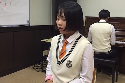 Adele hitą „Hello“ perdainavusi moksleivė pakerėjo milijonus: įvertinkite patys