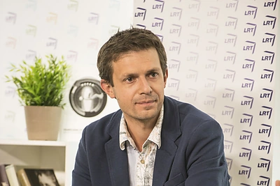 „Pinigų kartos“ netekęs Andrius Tapinas kurs politinės satyros laidą