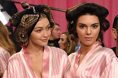 Pasižvalgykite po intriguojančius „Victoria's Secret“ užkulisius