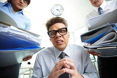 Ar netapote pastumdėliu? Atkreipkite dėmesį į savo elgesį