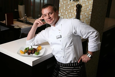 Tenerifėje įsikūręs virtuvės šefas Danas Černiauskas: „Iššūkių niekada netrūko – teko ir prezidentams gaminti“