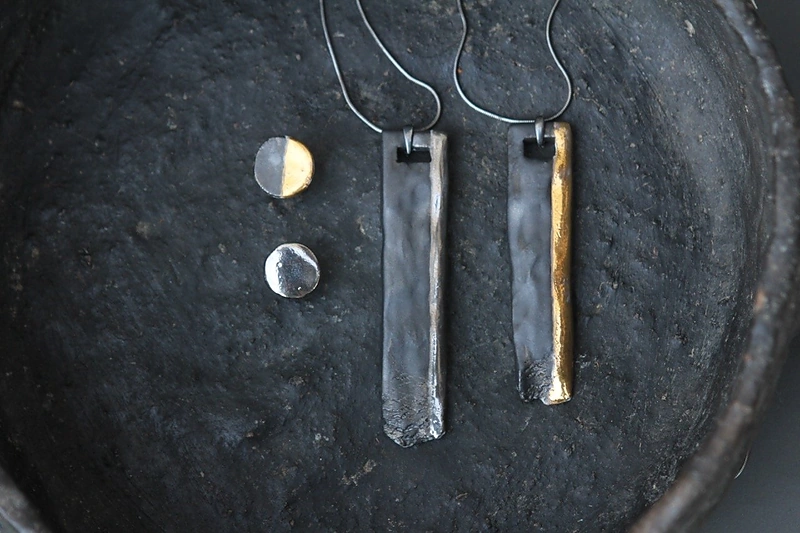 Solveigos Gutautės kurti papuošalai iš „Julia Janus“ kolekcijos