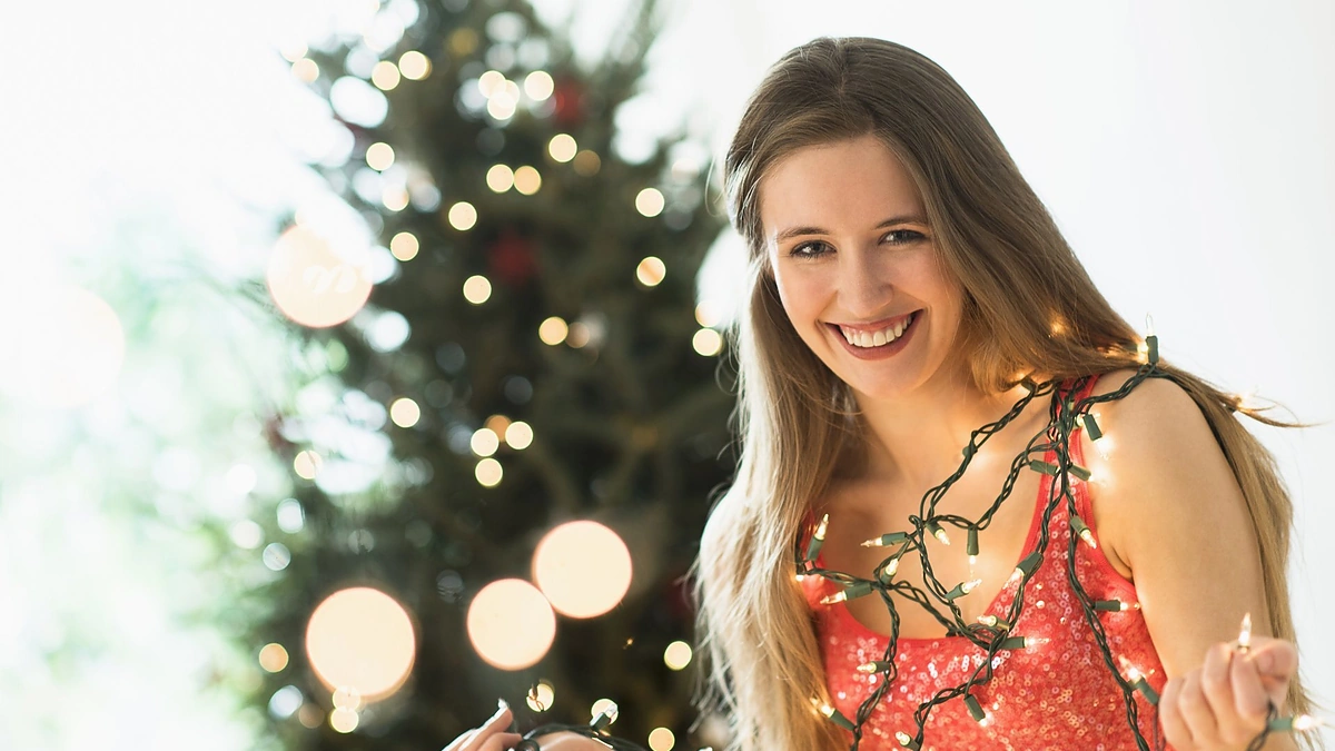 Šventiškai nusiteikusi moteris