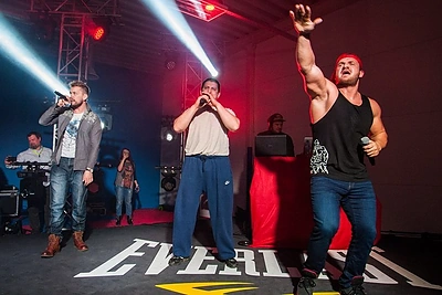 Sporto salę sudrebinęs Ironvytas pristatė debiutinį albumą „Pirmas“