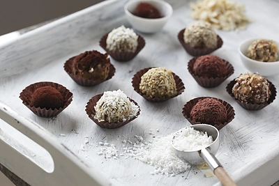 Sveikų patiekalų idėjos vakarėliui: 4 užkandžių ir desertų receptai