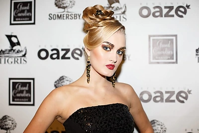 Idėjos šventiniam įvaizdžiui: pagerbkite ugnies stichiją