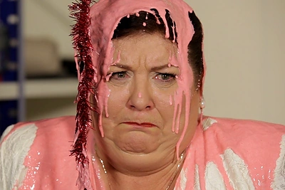 Larisai Kalpokaitei – išbandymai filmavimo aikštelėje: ant galvos krito dažų kibiras ir šviestuvas