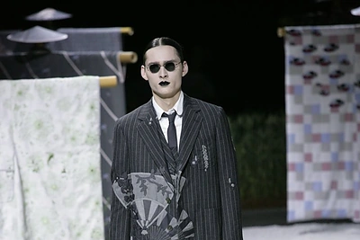 Thomo Browne'o 2016 m. pavasario-vasaros kolekcijos vyrams modelis