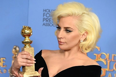 „Auksinį gaublį“ pelniusi Lady Gaga džiaugiasi ir pirmąja „Oskaro“ nominacija