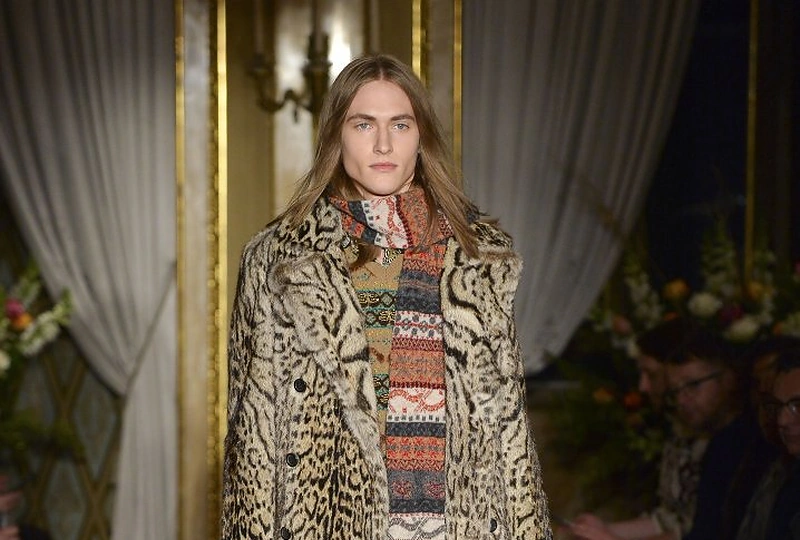 „Roberto Cavalli“ 2016 m. rudens-žiemos kolekcijos modelis