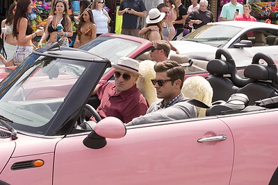 Darbas su Roberto De Niro Zacą Efroną įkvėpė antram gyvenimui prikelti įspūdingą senelio relikviją