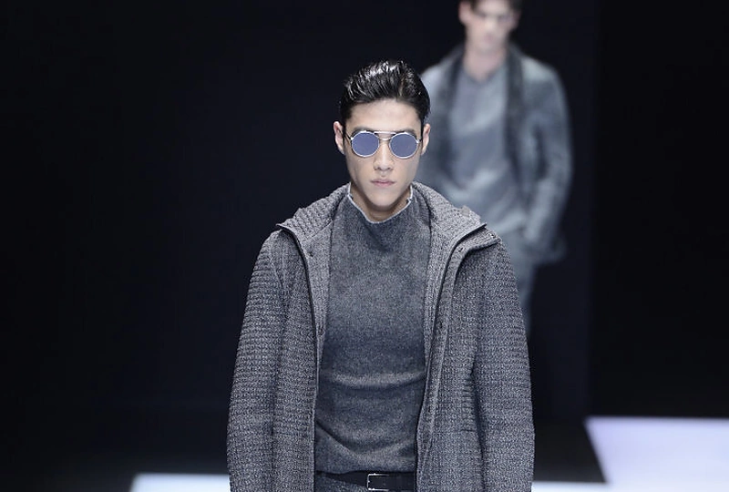 „Emporio Armani“ 2016 m. rudens-žiemos kolekcijos modelis