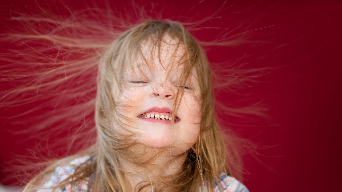 Įsielektrinę plaukai