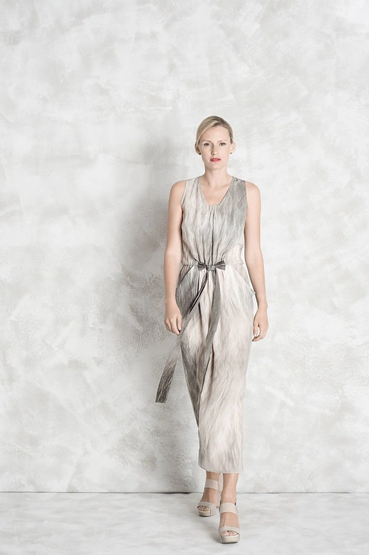 „Julia Janus“ 2016 metų pavasario-vasaros kolekcijos „Ramybė“ modelis