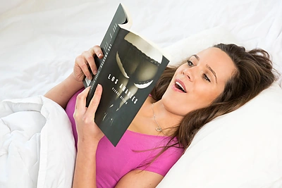 7 priežastys, kodėl moterys skaito erotinę literatūrą ir kodėl verta tą daryti