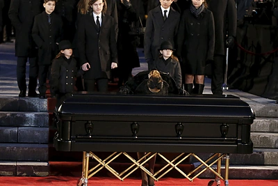 Rene Angelilio laidotuvių akimirka