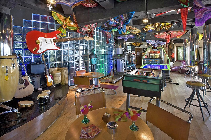 Davidui Bowie priklausiusi vila Karibuose