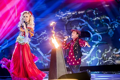 „Žvaigždžių duetų“ lyderiai Laisva ir Radžis toliau stebina: scenoje surengė ugningą čigonišką šou