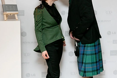 Olga Wiseman su vyru