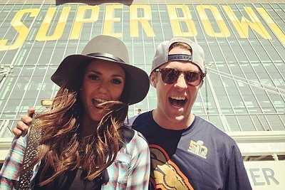 Nina Dobrev ir Kevinas Harrisas