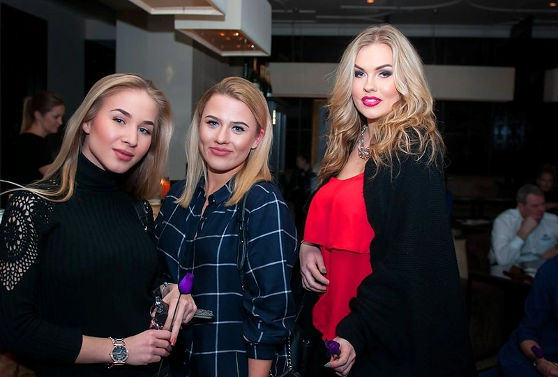 Milita Daikerytė (kairėje)