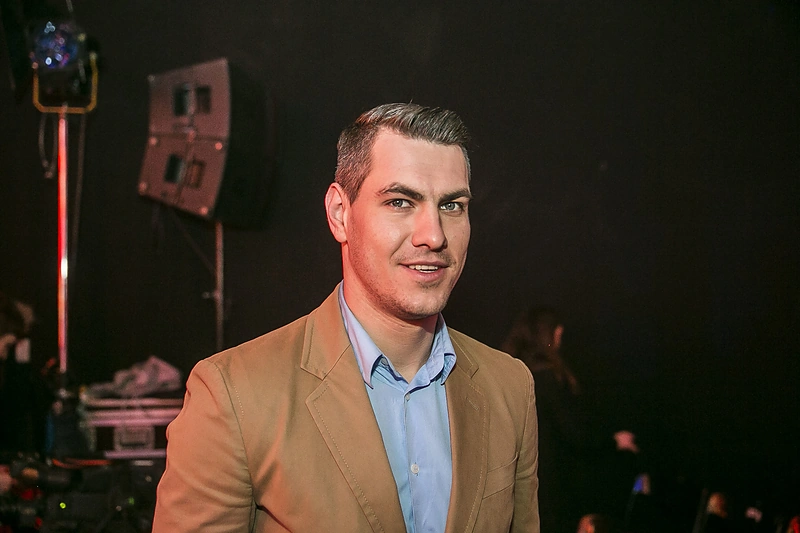 Justinas Jankevičius įžeidžiam internautui užkūrė pirtį: siūlo sumokėti tam, kuris ras jį kompromituojančių nuotraukų